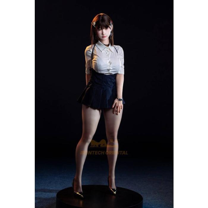 Yui 158 cm – ολόσωμη όρθια με σχολική στολή Yui 158 cm – ολόσωμη όρθια με σχολική στολή